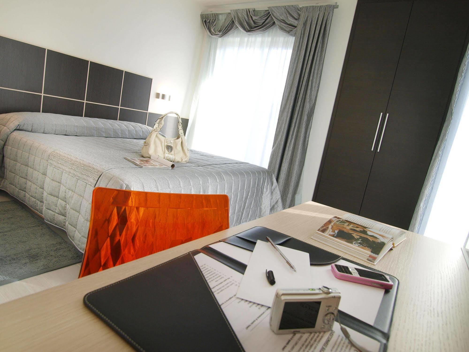 Hotel Garni Corallo Torbole Sul Garda Eksteriør billede