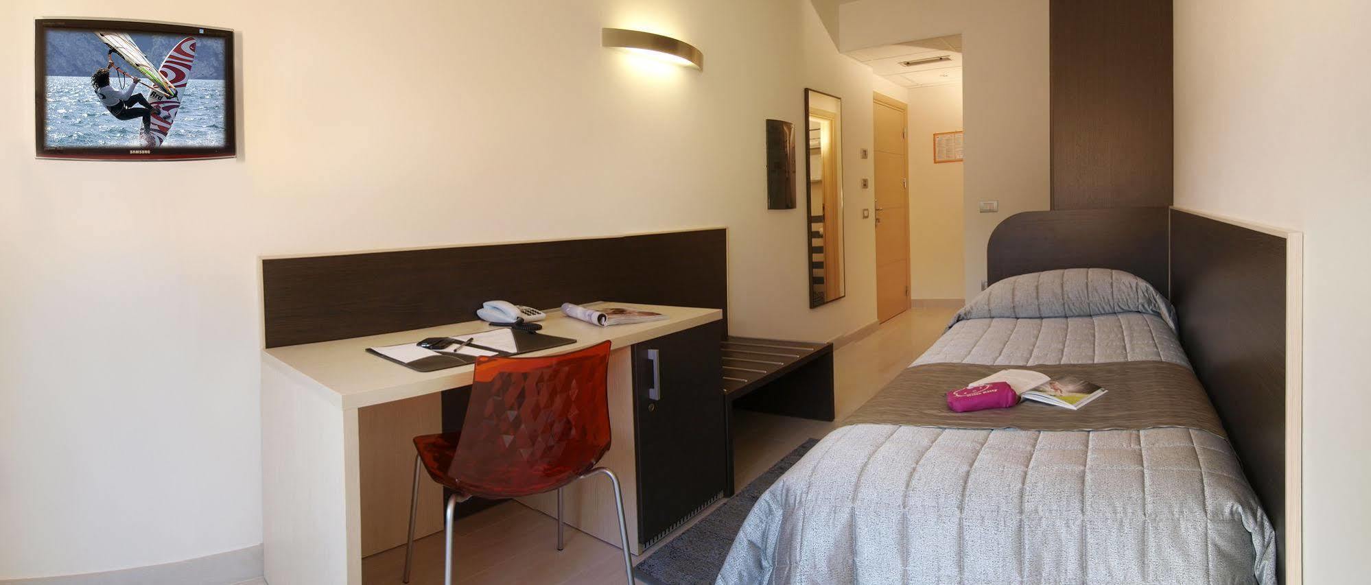 Hotel Garni Corallo Torbole Sul Garda Eksteriør billede