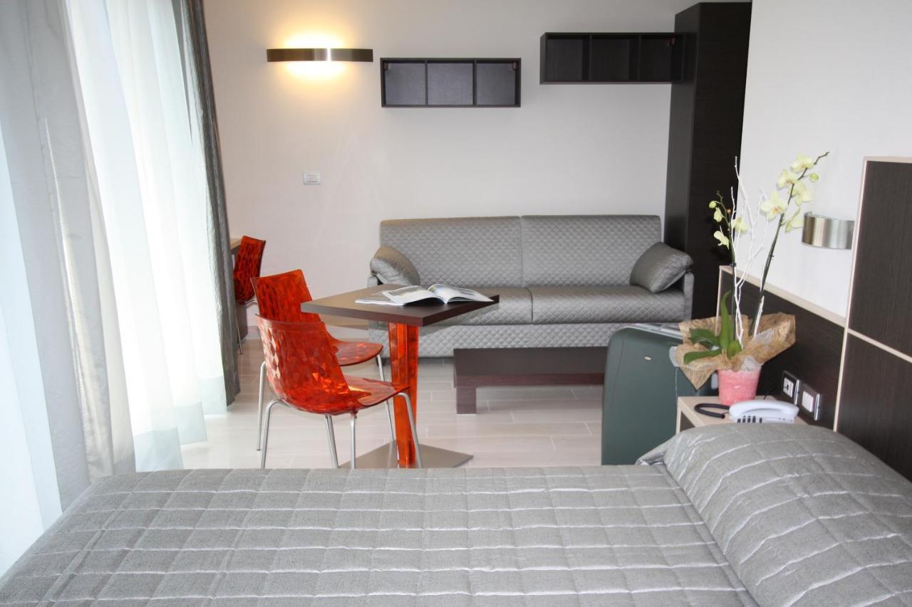Hotel Garni Corallo Torbole Sul Garda Eksteriør billede